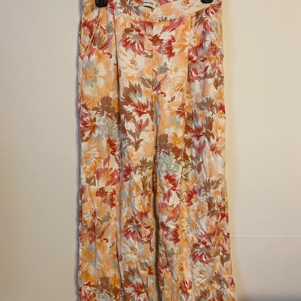 Abercrombie & Fitch Linen Floral Pants